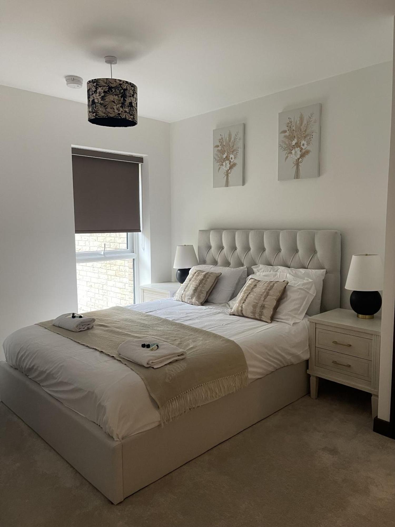 The Godfreys, Edinburgh Way, Harlow Extérieur photo